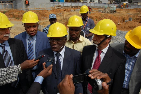 visite sur le chantier du marché de Cocody saint jean 